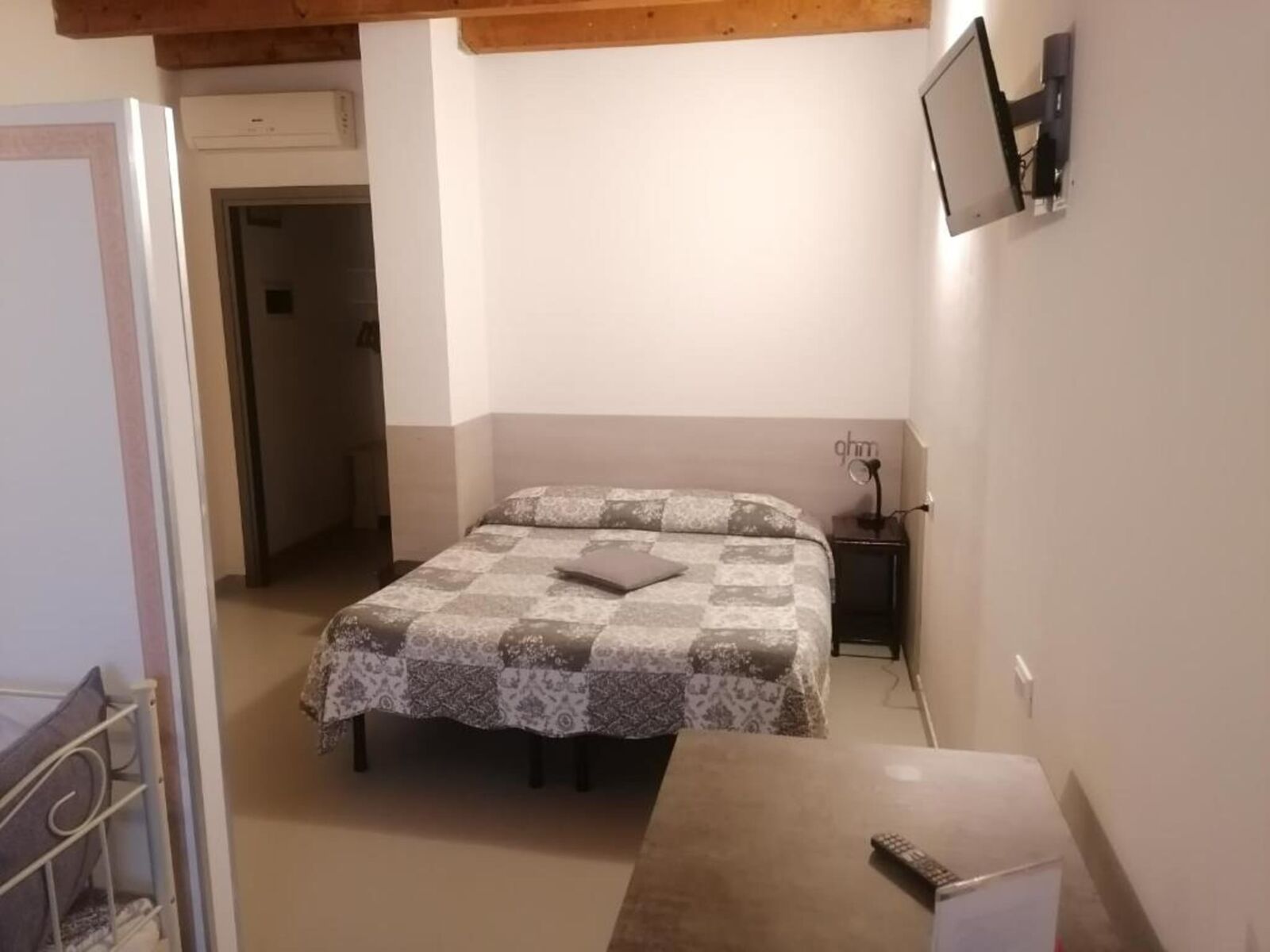 Studio monolocale con cucina – affittacamere Pavia